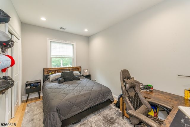 40 Lee Rd, Livingston Twp., NJ 07039