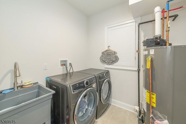 40 Lee Rd, Livingston Twp., NJ 07039