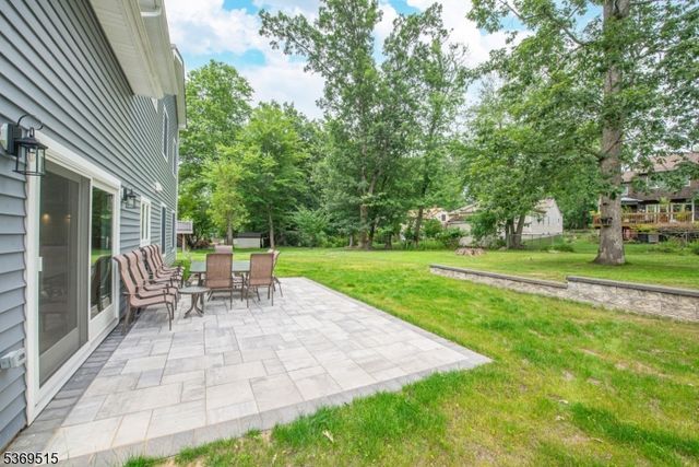 40 Lee Rd, Livingston Twp., NJ 07039