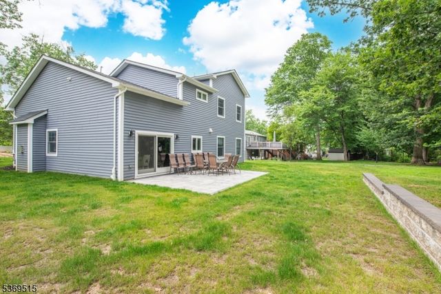 40 Lee Rd, Livingston Twp., NJ 07039