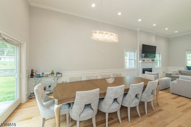 40 Lee Rd, Livingston Twp., NJ 07039
