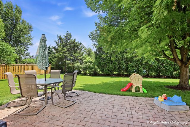 317 Talismon Drive, Crystal Lake, IL 60012