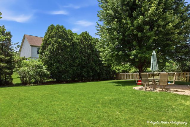 317 Talismon Drive, Crystal Lake, IL 60012