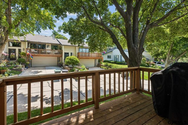 9362 Decatur Plaza, Omaha, NE 68114