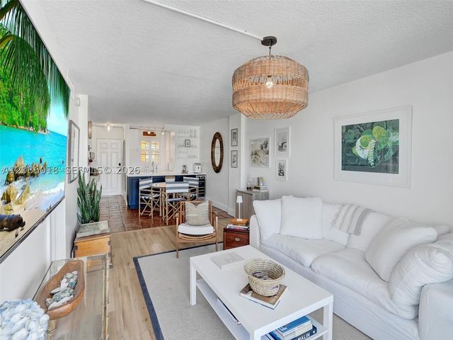 1777 SE 15th St 308, Fort Lauderdale, FL 33316