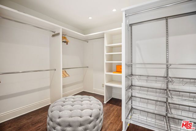 980 STRADELLA Road, Los Angeles, CA 90077