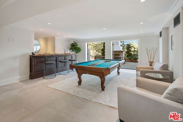 980 STRADELLA Road, Los Angeles, CA 90077