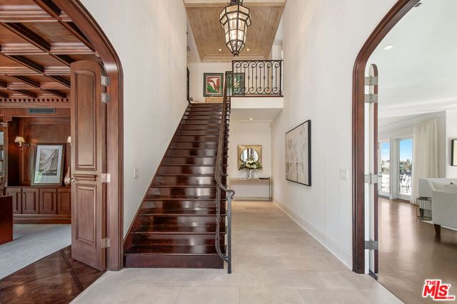 980 STRADELLA Road, Los Angeles, CA 90077