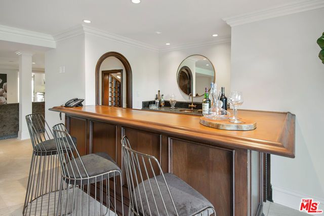 980 STRADELLA Road, Los Angeles, CA 90077