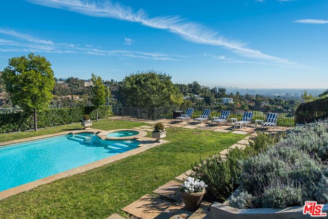 980 STRADELLA Road, Los Angeles, CA 90077