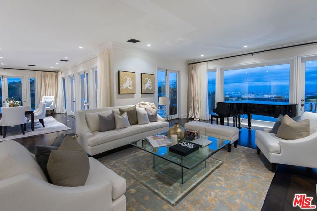 980 STRADELLA Road, Los Angeles, CA 90077