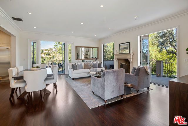 980 STRADELLA Road, Los Angeles, CA 90077