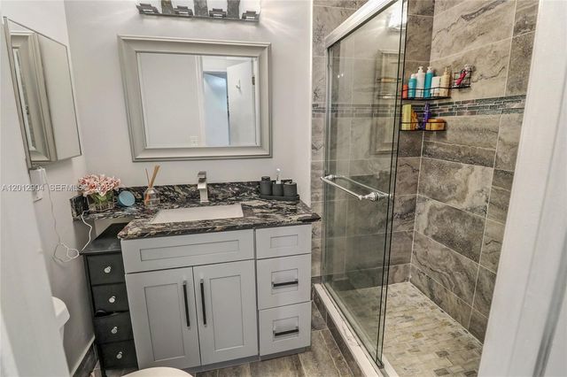 206 Lincoln Ct 206, Deerfield Beach, FL 33442
