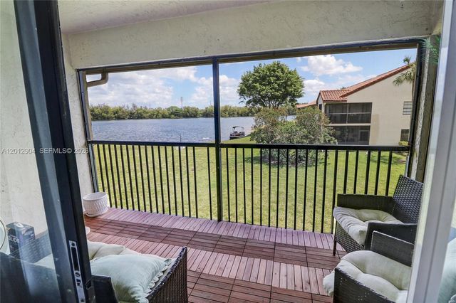 206 Lincoln Ct 206, Deerfield Beach, FL 33442