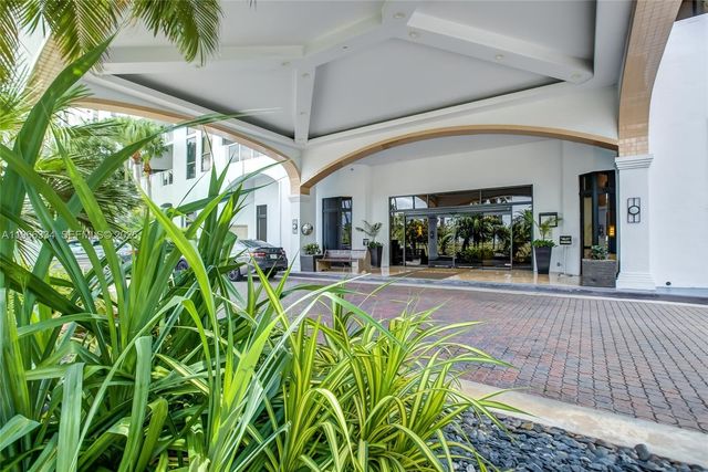 3600 Yacht Club Dr 703, Aventura, FL 33180