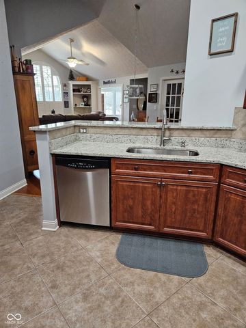 13832 Rue Fontaine Lane, Mccordsville, IN 46055