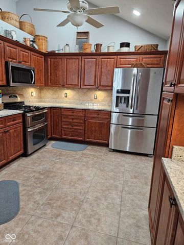 13832 Rue Fontaine Lane, Mccordsville, IN 46055