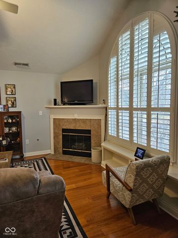 13832 Rue Fontaine Lane, Mccordsville, IN 46055