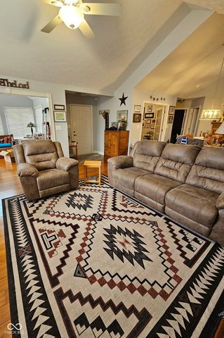 13832 Rue Fontaine Lane, Mccordsville, IN 46055