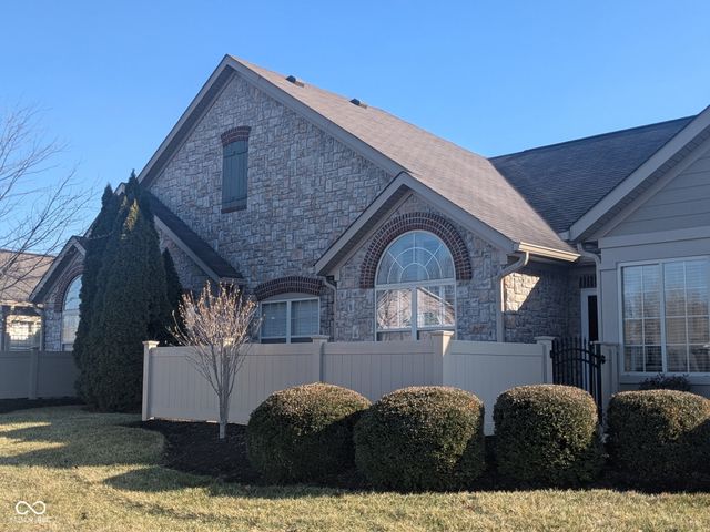 13832 Rue Fontaine Lane, Mccordsville, IN 46055