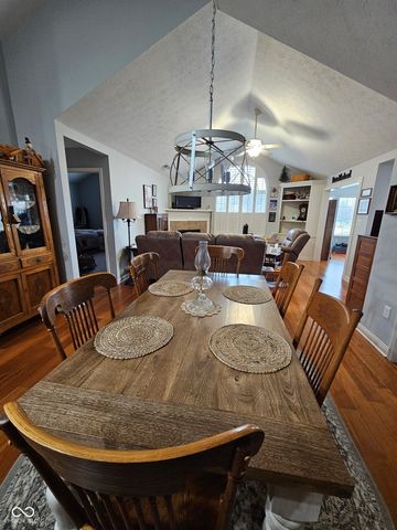 13832 Rue Fontaine Lane, Mccordsville, IN 46055