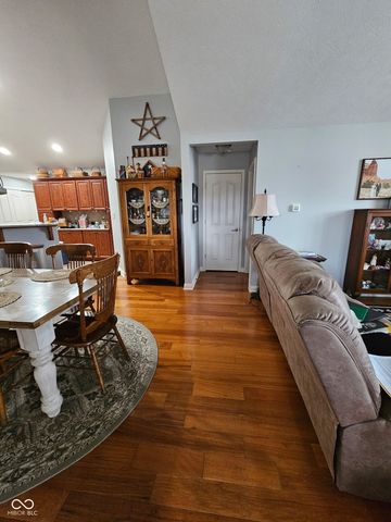 13832 Rue Fontaine Lane, Mccordsville, IN 46055