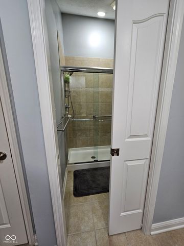 13832 Rue Fontaine Lane, Mccordsville, IN 46055