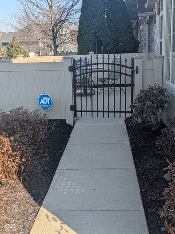 13832 Rue Fontaine Lane, Mccordsville, IN 46055