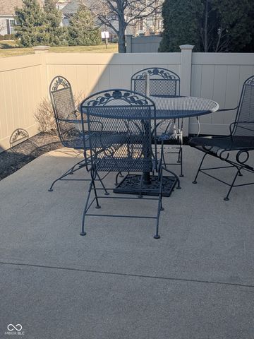 13832 Rue Fontaine Lane, Mccordsville, IN 46055