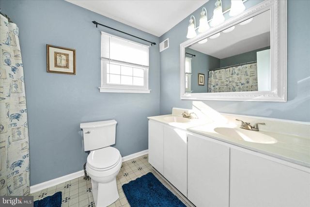 7 WICHESS WAY, Newark, DE 19702