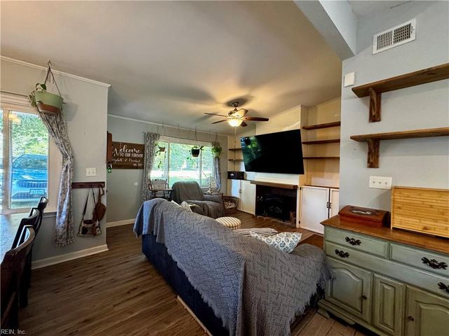 2028 Kilby LN, Suffolk, VA 23434