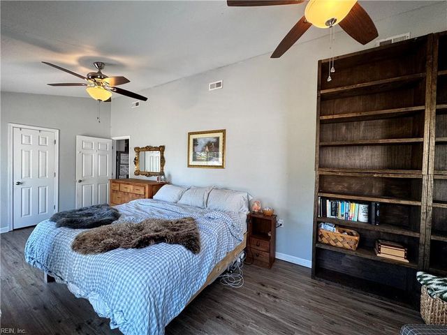 2028 Kilby LN, Suffolk, VA 23434
