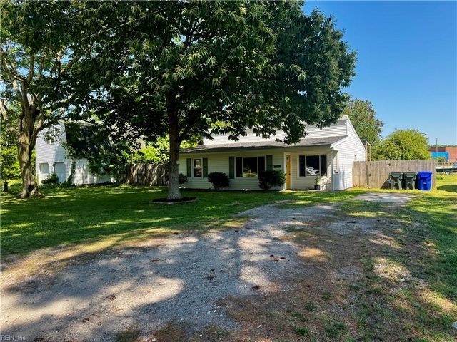 2028 Kilby LN, Suffolk, VA 23434