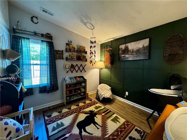 2028 Kilby LN, Suffolk, VA 23434