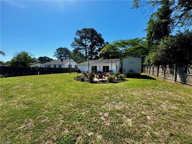 2028 Kilby LN, Suffolk, VA 23434