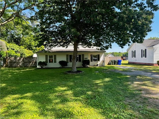 2028 Kilby LN, Suffolk, VA 23434