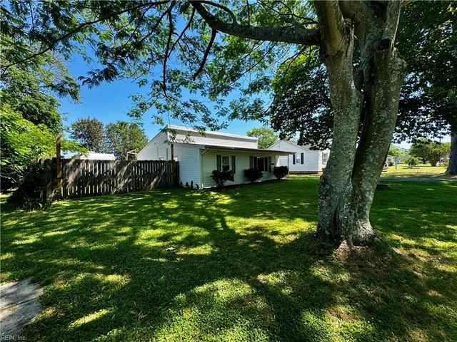2028 Kilby LN, Suffolk, VA 23434