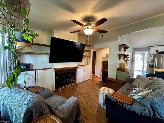 2028 Kilby LN, Suffolk, VA 23434