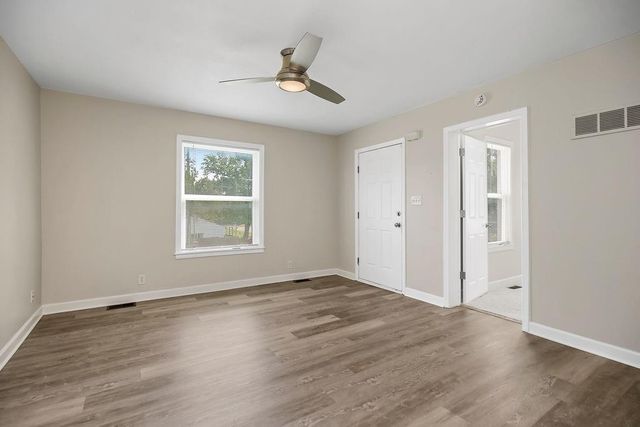 2704 N 81st Street, Kansas City, KS 66109