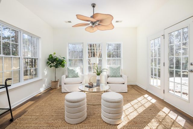 7552 Hawks Circle, Hanahan, SC 29410