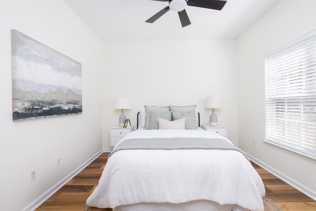 7552 Hawks Circle, Hanahan, SC 29410