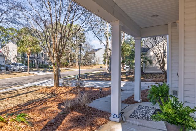 7552 Hawks Circle, Hanahan, SC 29410
