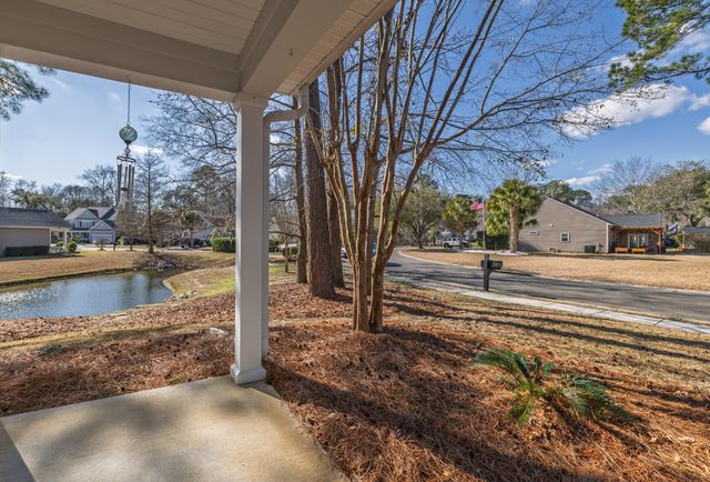 7552 Hawks Circle, Hanahan, SC 29410