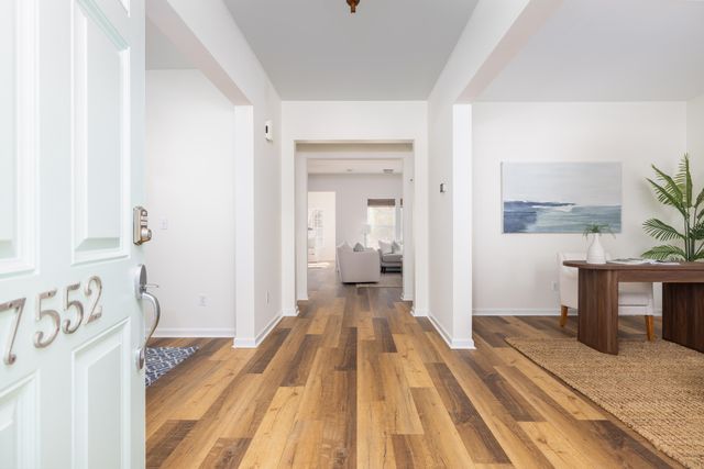 7552 Hawks Circle, Hanahan, SC 29410