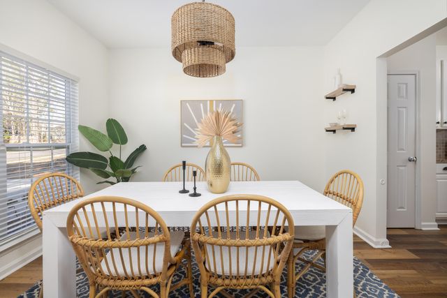 7552 Hawks Circle, Hanahan, SC 29410