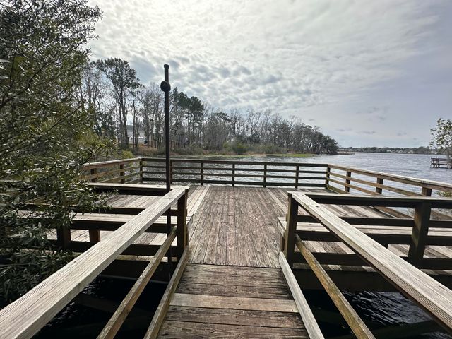 7552 Hawks Circle, Hanahan, SC 29410