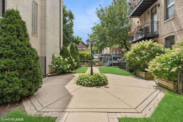 1920 W Dickens Avenue 1F, Chicago, IL 60614
