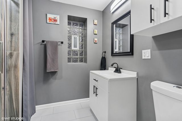 1920 W Dickens Avenue 1F, Chicago, IL 60614