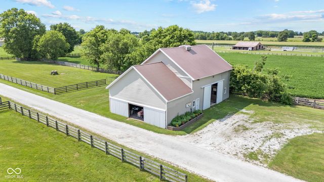 5479 S 200 E, Anderson, IN 46017