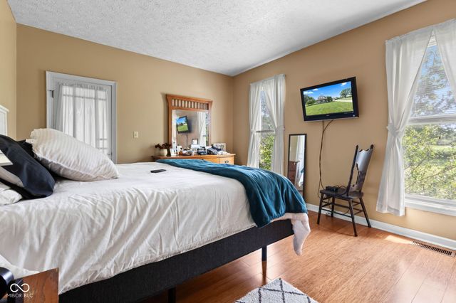 5479 S 200 E, Anderson, IN 46017